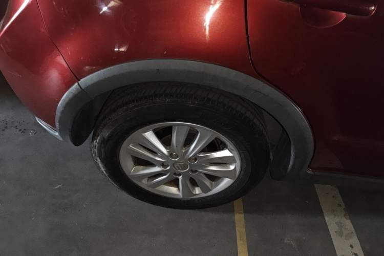 Used Suzuki SX4 2013 1.6L Automatic CoolRide Model Exterior 8