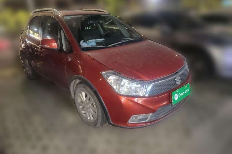 Used Suzuki SX4 2013 1.6L Manual CoolRide Model Front Right 45 Deg