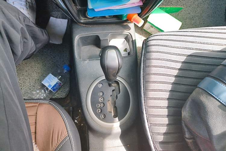 Used Suzuki SX4 2013 1.6L Automatic CoolRide Model Gear Lever