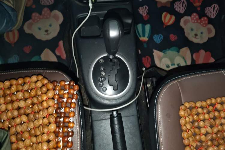 Used Suzuki SX4 2013 Koleos 1.6L Automatic Sport Model Gear Lever