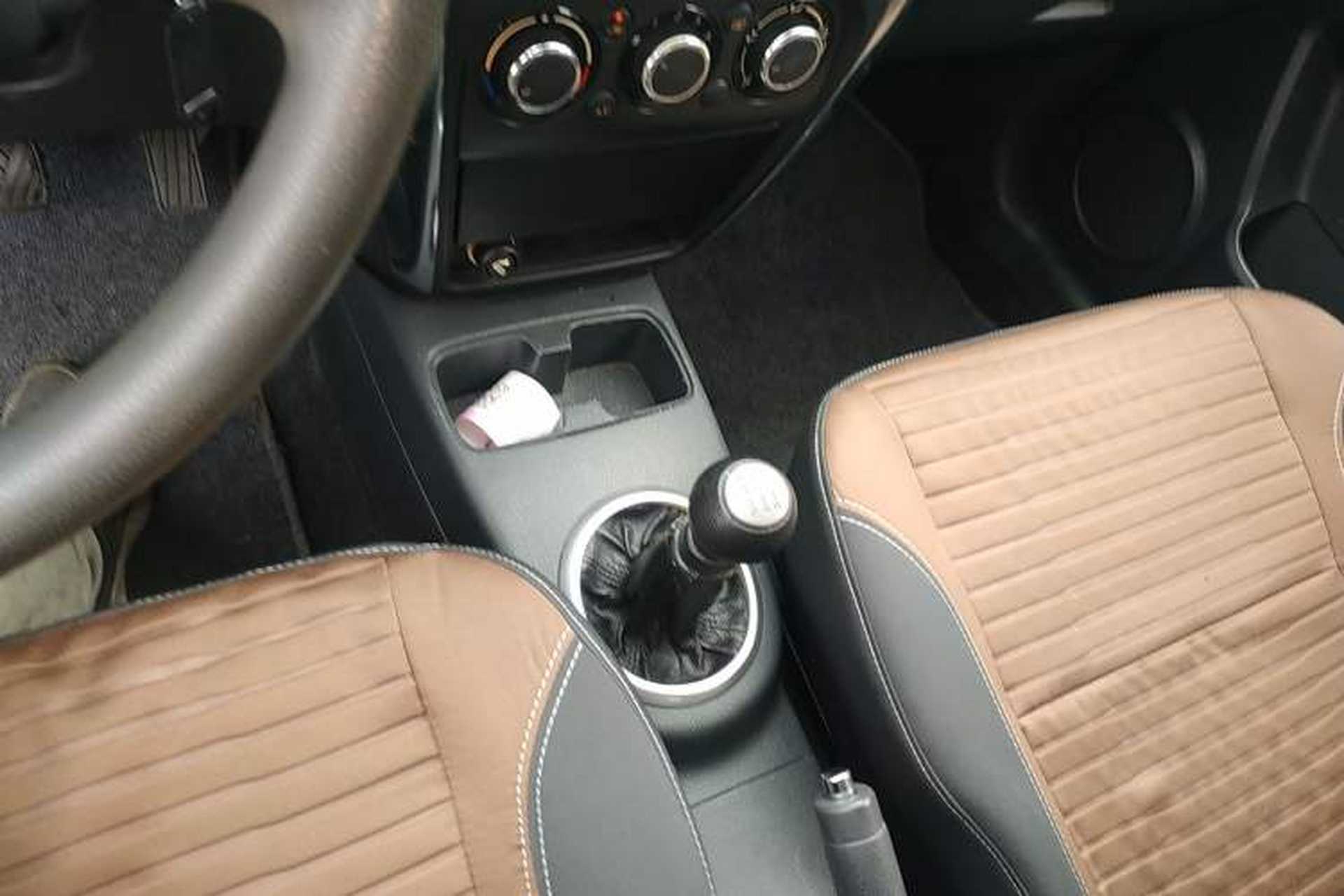 Used Suzuki SX4 2013 1.6L Manual CoolRide Model Gear Lever