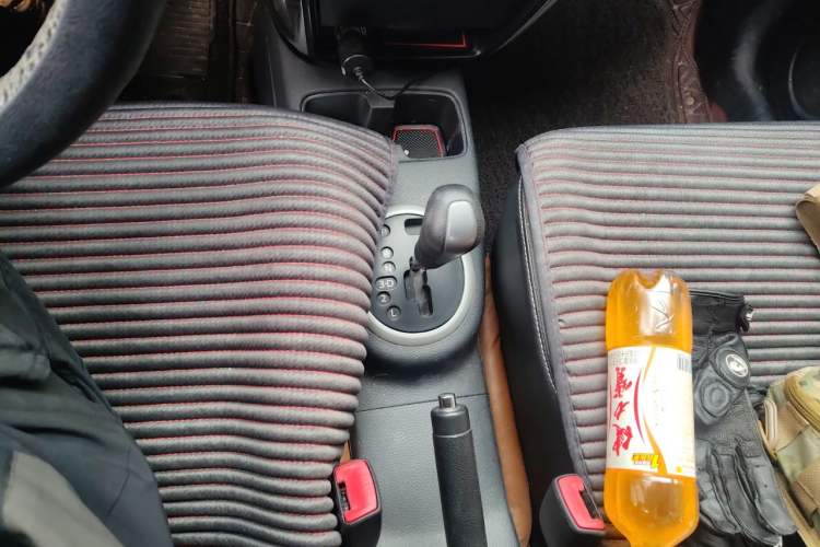 Used Suzuki SX4 2013 Koleos 1.6L Automatic Sport Model Gear Lever