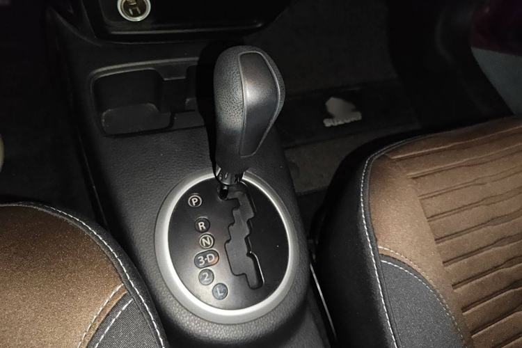 Used Suzuki SX4 2013 1.6L Automatic CoolRide Model Gear Lever