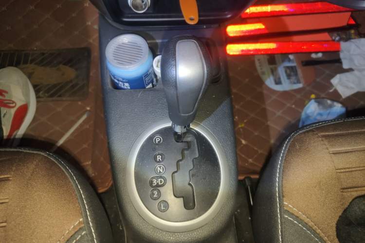 Used Suzuki SX4 2013 1.6L Automatic CoolRide Model Gear Lever