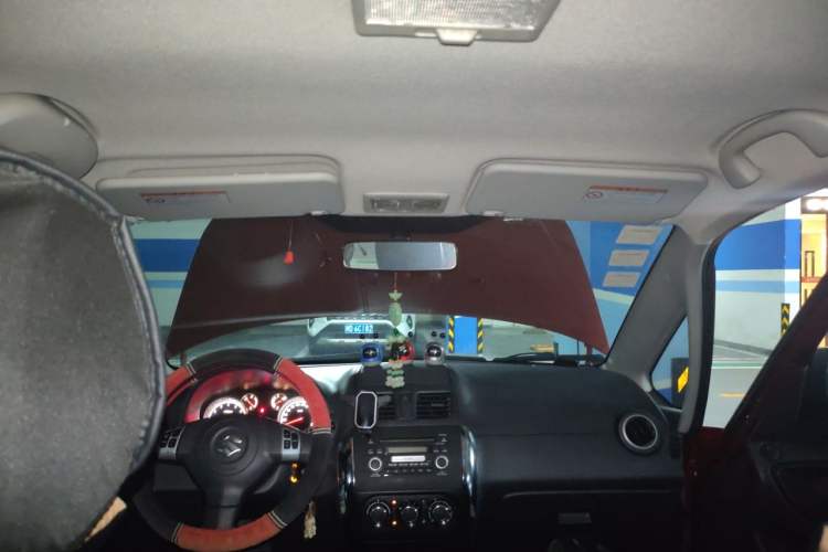 Used Suzuki SX4 2013 1.6L Manual CoolRide Model Headliner