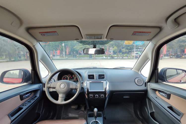 Used Suzuki SX4 2013 1.6L Automatic CoolRide Model Interior 1