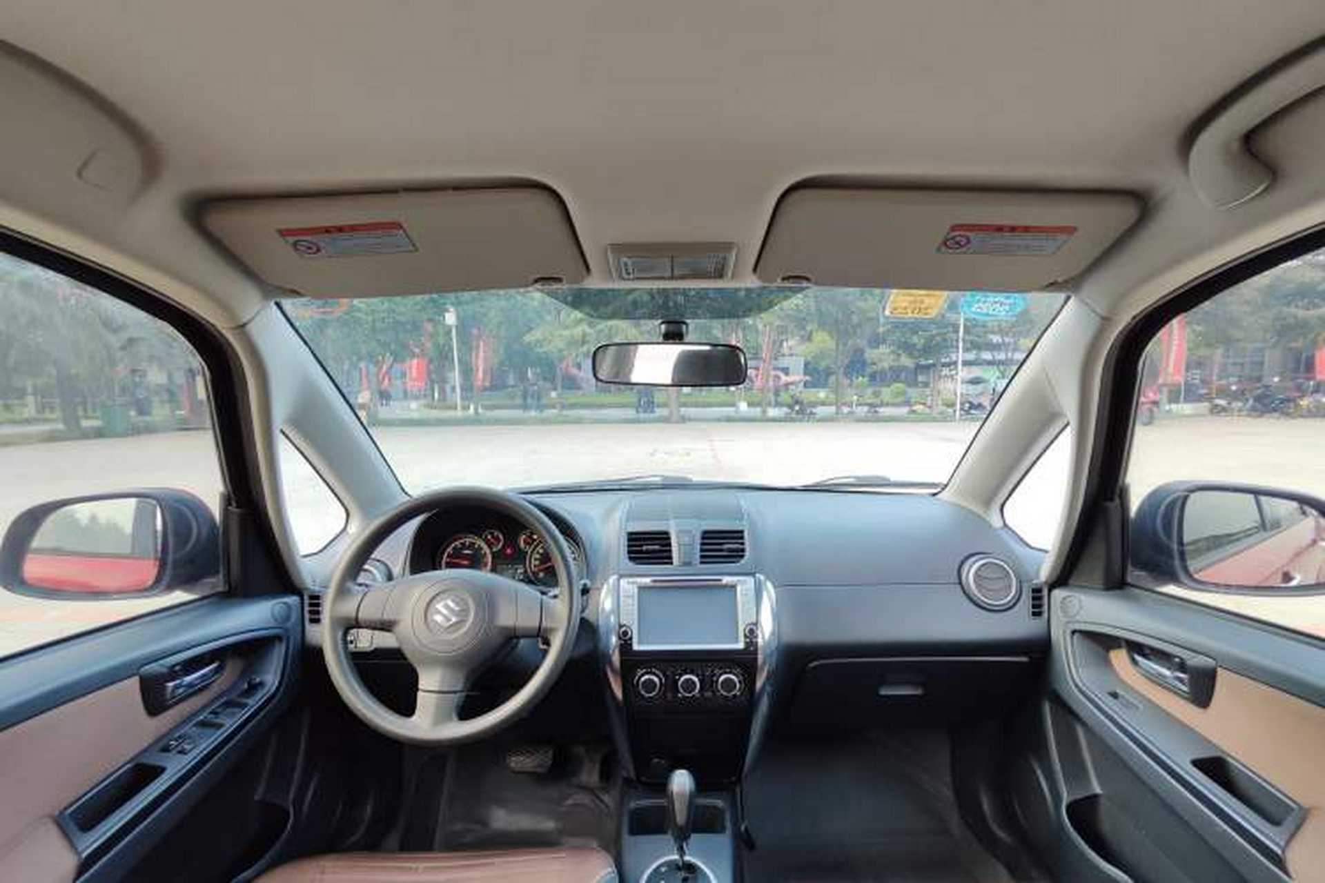 Used Suzuki SX4 2013 1.6L Automatic CoolRide Model Interior 1