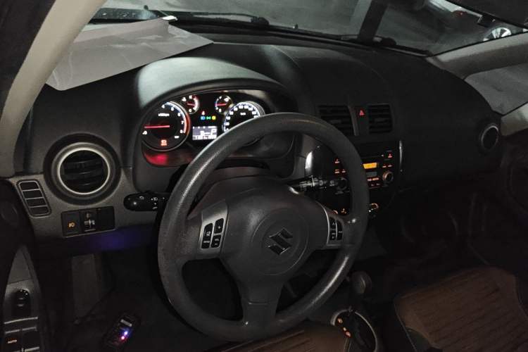 Used Suzuki SX4 2013 1.6L Automatic CoolRide Model Interior 2