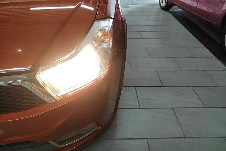 Used Suzuki SX4 2013 1.6L Automatic CoolRide Model Left Front Headlight
