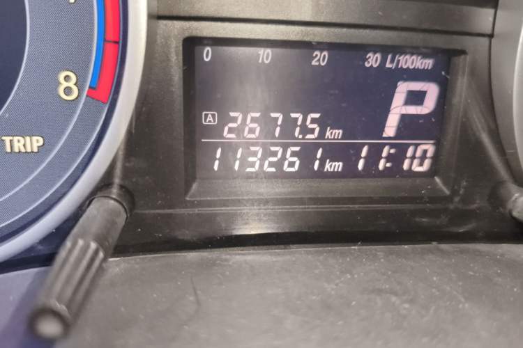 Used Suzuki SX4 2013 Koleos 1.6L Automatic Sport Model Odometer Close Up