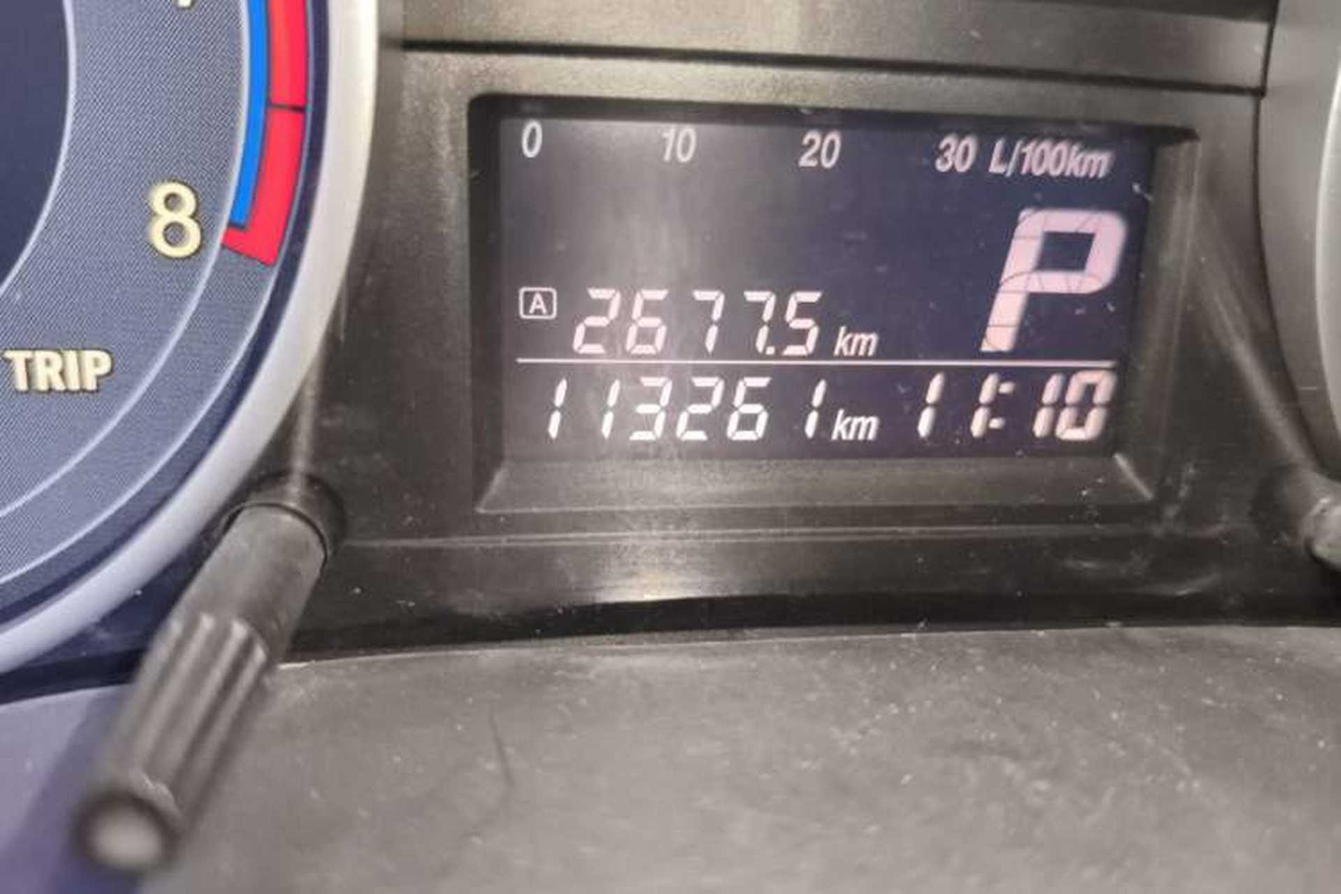 Used Suzuki SX4 2013 Koleos 1.6L Automatic Sport Model Odometer Close Up