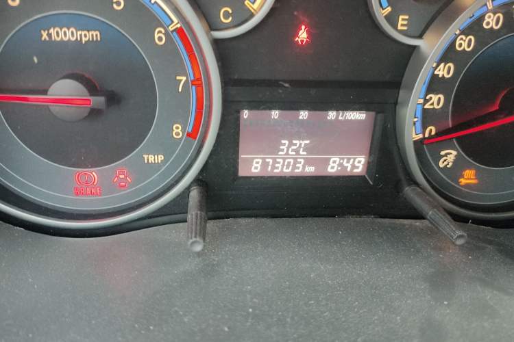 Used Suzuki SX4 2013 1.6L Manual CoolRide Model Odometer Close Up