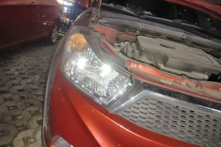 Used Suzuki SX4 2013 1.6L Manual CoolRide Model Right Front Headlight