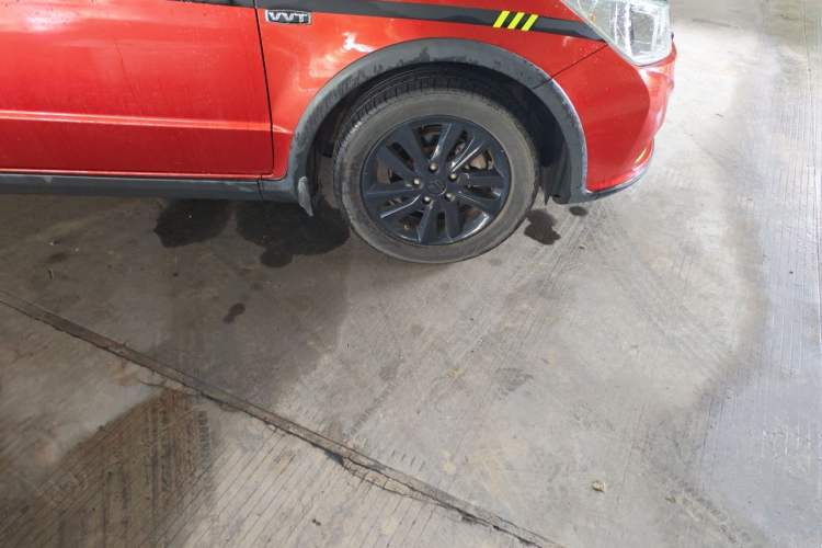 Used Suzuki SX4 2013 1.6L Manual CoolRide Model Right Front Wheel Hub