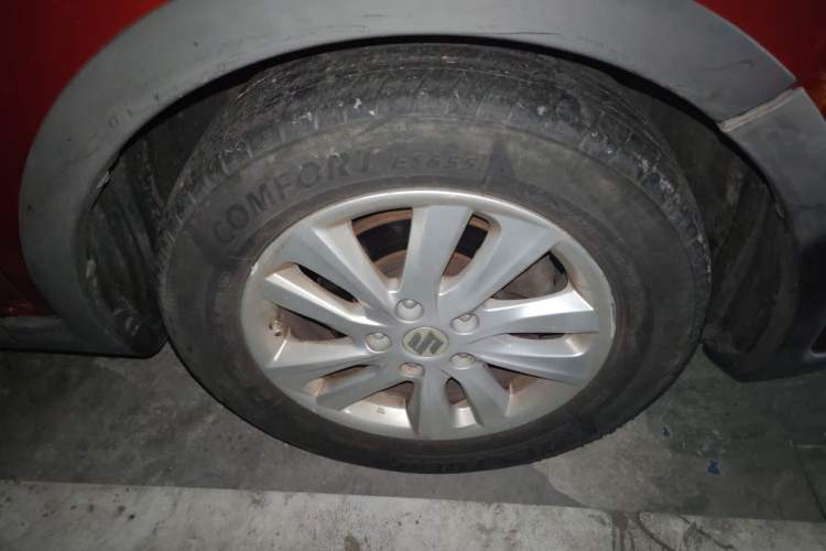 Used Suzuki SX4 2013 1.6L Manual CoolRide Model Right Front Wheel Hub