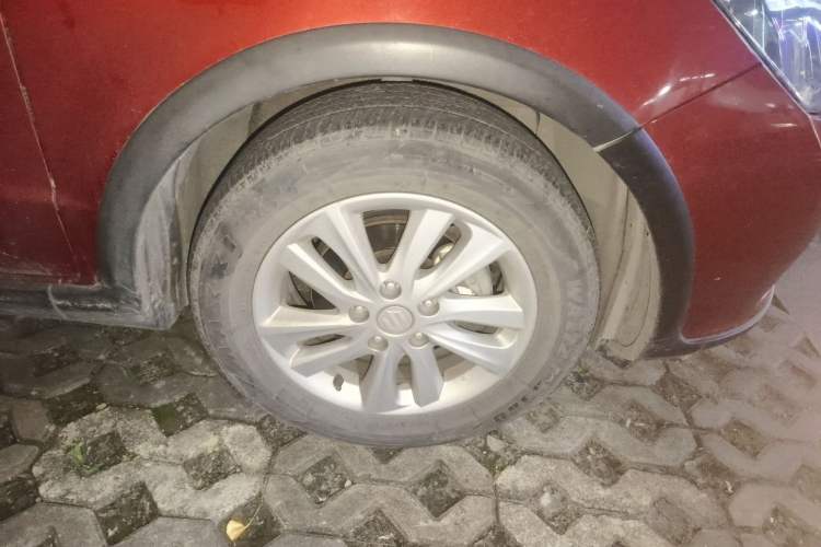 Used Suzuki SX4 2013 1.6L Manual CoolRide Model Right Front Wheel Hub
