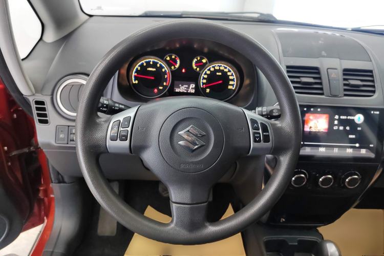 Used Suzuki SX4 2013 1.6L Automatic CoolRide Model Steering Wheel