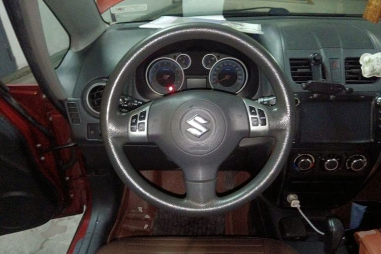 Used Suzuki SX4 2013 1.6L Automatic CoolRide Model Steering Wheel
