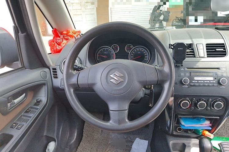 Used Suzuki SX4 2013 1.6L Automatic CoolRide Model Steering Wheel