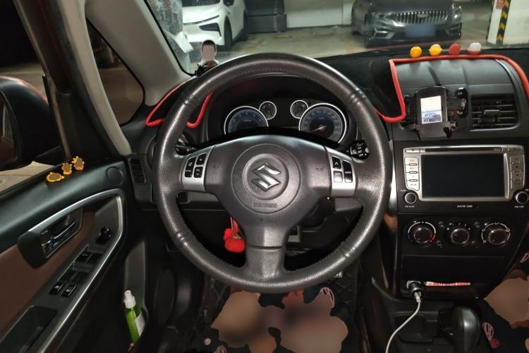Used Suzuki SX4 2013 Koleos 1.6L Automatic Sport Model Steering Wheel
