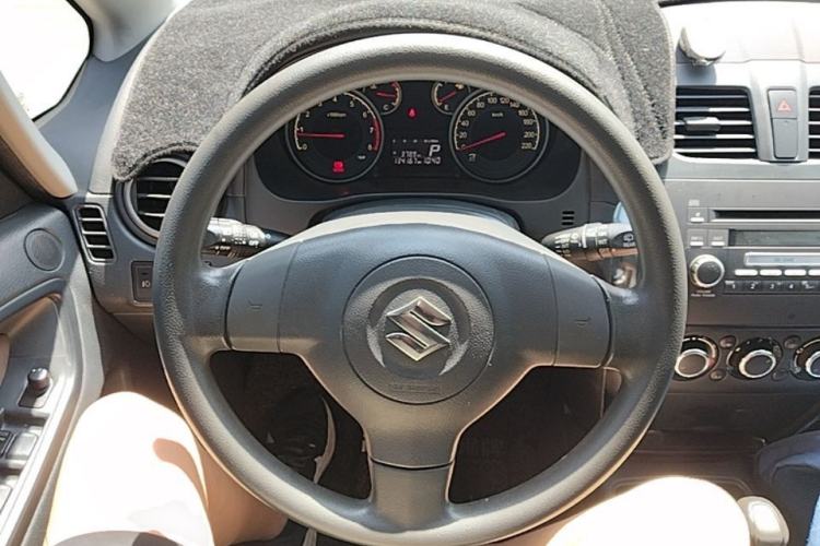 Used Suzuki SX4 2013 1.6L Automatic CoolRide Model Steering Wheel