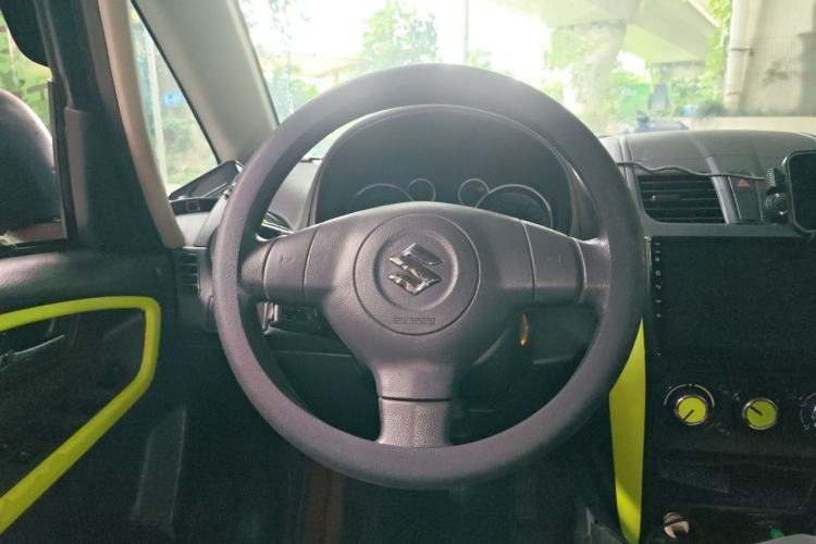 Used Suzuki SX4 2013 1.6L Manual CoolRide Model Steering Wheel