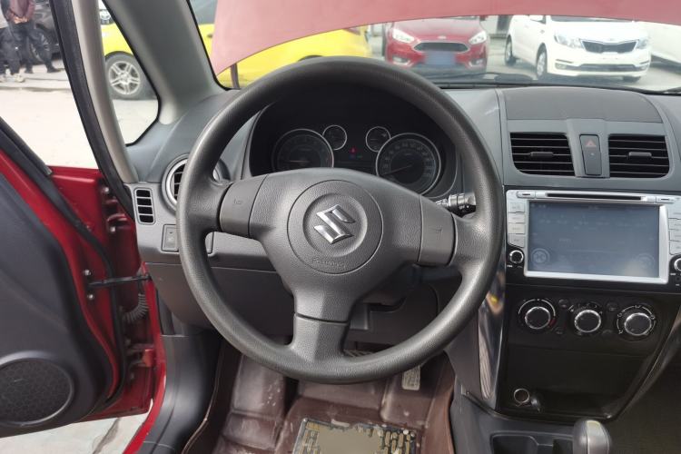 Used Suzuki SX4 2013 1.6L Automatic CoolRide Model Steering Wheel