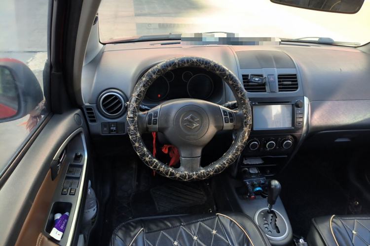 Used Suzuki SX4 2013 Koleos 1.6L Automatic Sport Model Steering Wheel
