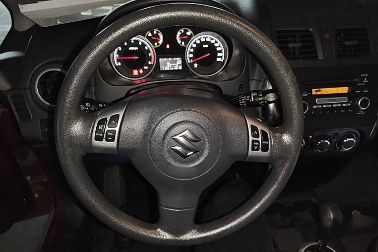 Used Suzuki SX4 2013 1.6L Automatic CoolRide Model Steering Wheel