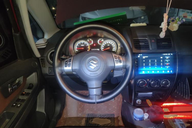 Used Suzuki SX4 2013 1.6L Automatic CoolRide Model Steering Wheel