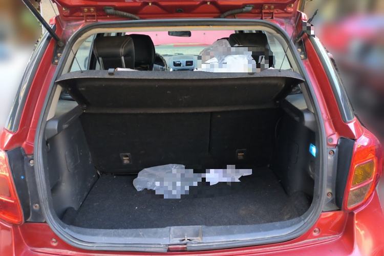 Used Suzuki SX4 2013 Koleos 1.6L Automatic Sport Model Trunk