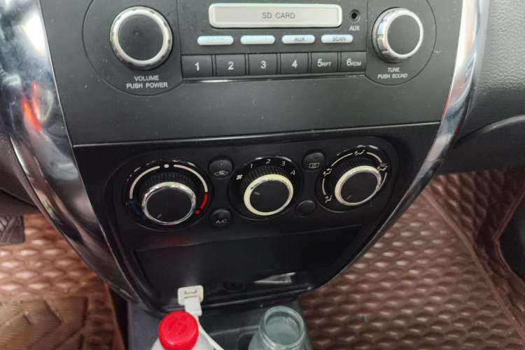 Used Suzuki SX4 2013 1.6L Manual CoolRide Model Audio And AC Panel