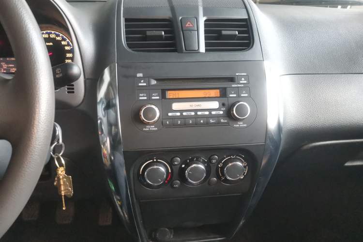 Used Suzuki SX4 2013 1.6L Manual CoolRide Model Audio And AC Panel