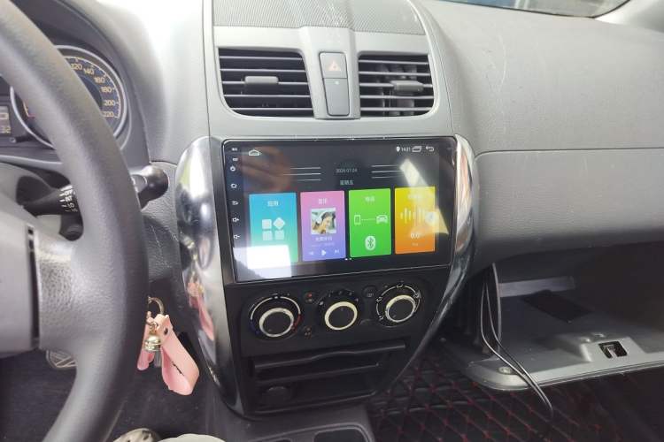 Used Suzuki SX4 2013 1.6L Automatic CoolRide Model Audio And AC Panel