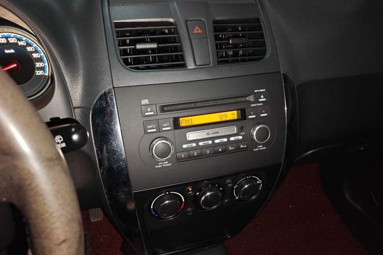 Used Suzuki SX4 2013 1.6L Manual CoolRide Model Audio And AC Panel