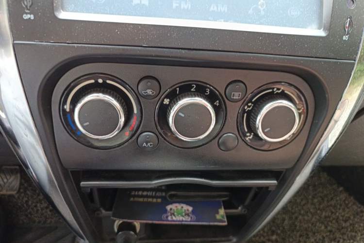 Used Suzuki SX4 2013 1.6L Manual CoolRide Model Audio And AC Panel