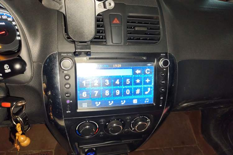 Used Suzuki SX4 2013 1.6L Automatic CoolRide Model Audio And AC Panel