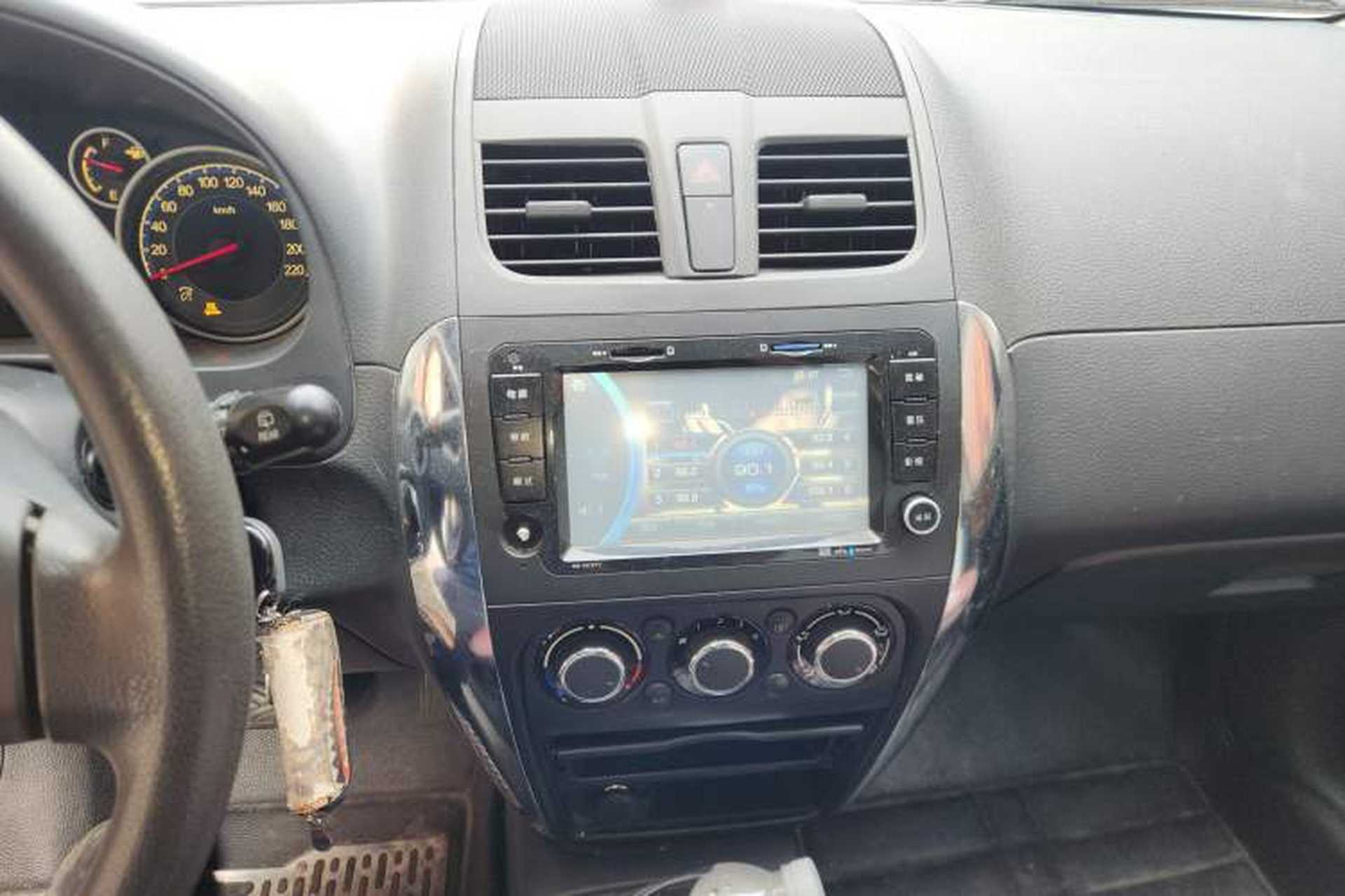 Used Suzuki SX4 2013 1.6L Automatic CoolRide Model Audio And AC Panel