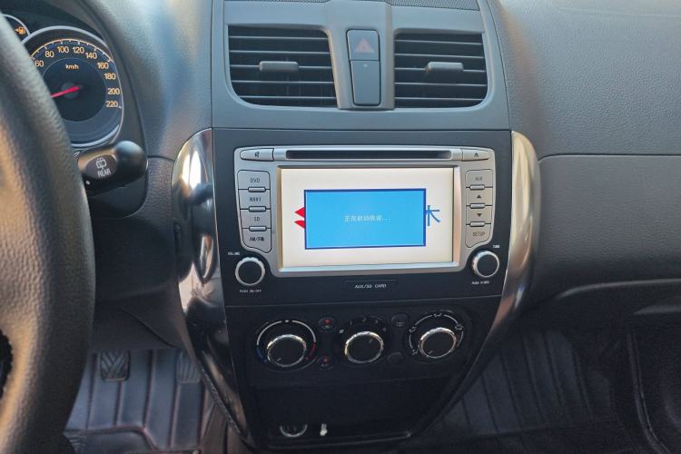 Used Suzuki SX4 2013 Koleos 1.6L Manual Sport Version Audio And AC Panel