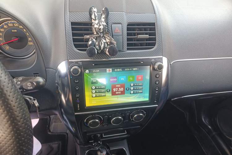 Used Suzuki SX4 2013 1.6L Automatic CoolRide Model Audio And AC Panel