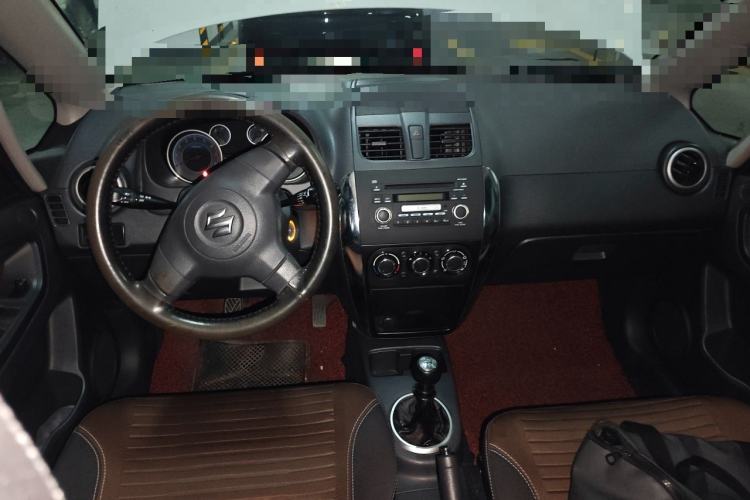 Used Suzuki SX4 2013 1.6L Manual CoolRide Model Center Console