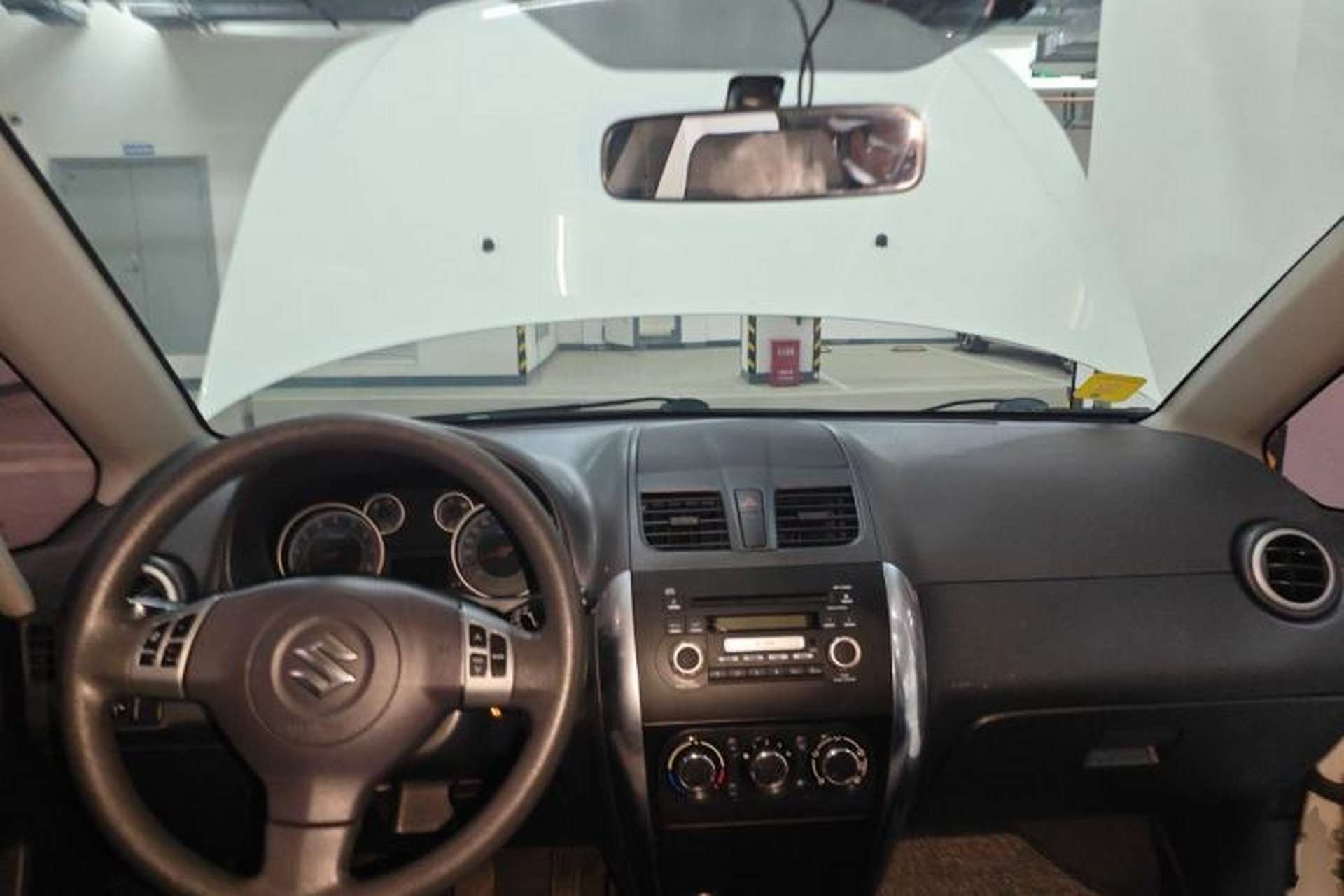Used Suzuki SX4 2013 1.6L Manual CoolRide Model Center Console