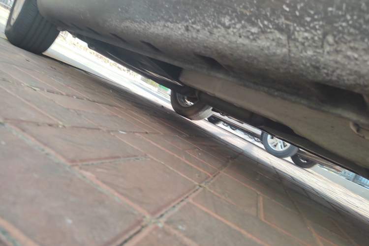 Used Suzuki SX4 2013 1.6L Automatic CoolRide Model Chassis Front Right