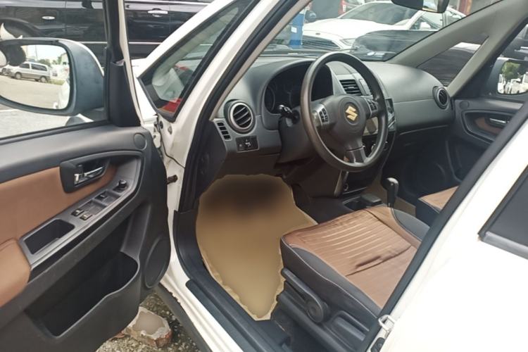 Used Suzuki SX4 2013 1.6L Automatic CoolRide Model Driver Seat