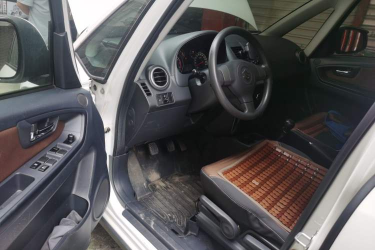 Used Suzuki SX4 2013 1.6L Manual CoolRide Model Driver Seat