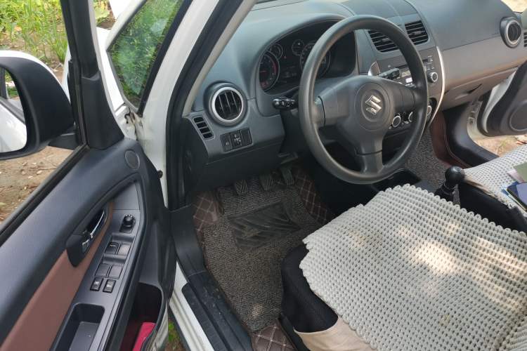 Used Suzuki SX4 2013 1.6L Manual CoolRide Model Driver Seat