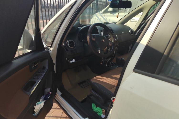 Used Suzuki SX4 2013 1.6L Automatic CoolRide Model Driver Seat