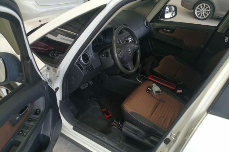 Used Suzuki SX4 2013 1.6L Automatic CoolRide Model Driver Seat