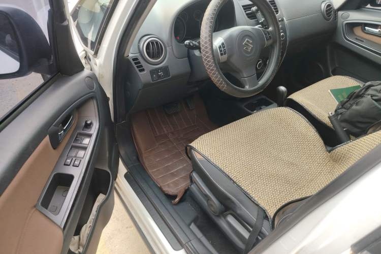 Used Suzuki SX4 2013 1.6L Automatic CoolRide Model Driver Seat
