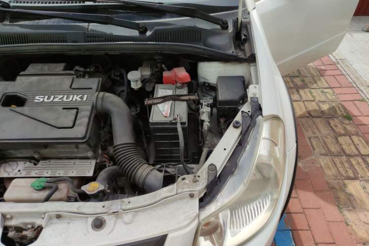 Used Suzuki SX4 2013 1.6L Automatic CoolRide Model Engine Bay Left